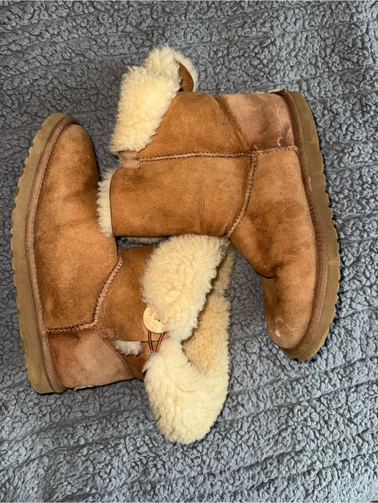 UGG Shoes - UGG Chestnut Shearling Cuff Moccasin Boots